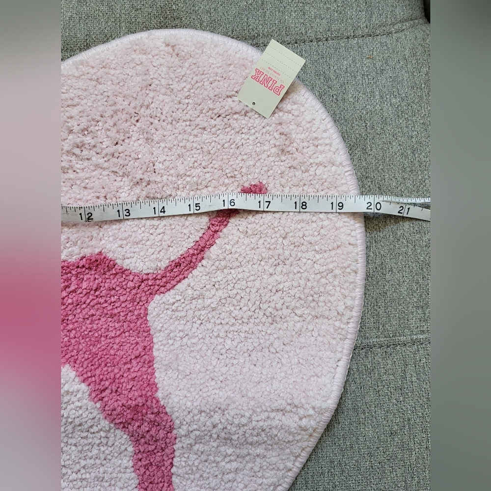**SOLD** Victoria's Secret PINK Bath Mat - NWT/ NIB - Picture 7 of 7